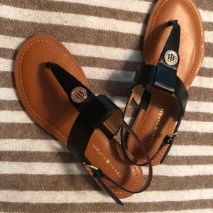 Tommy Hilfiger Black T-Strap sandal size 6